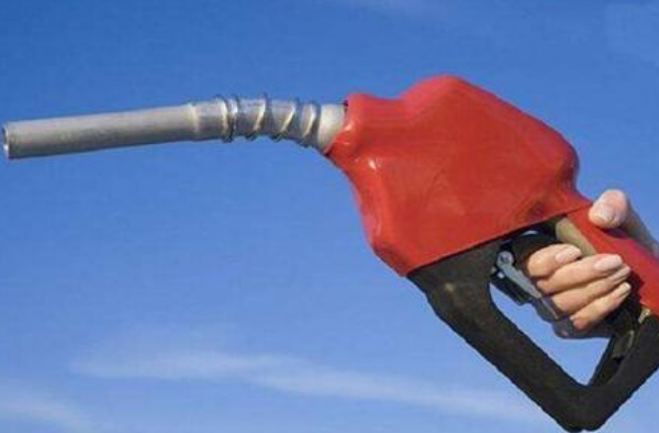 油價將創17年最低紀錄？加油站繼續調整，92、95號汽油限價-圖2