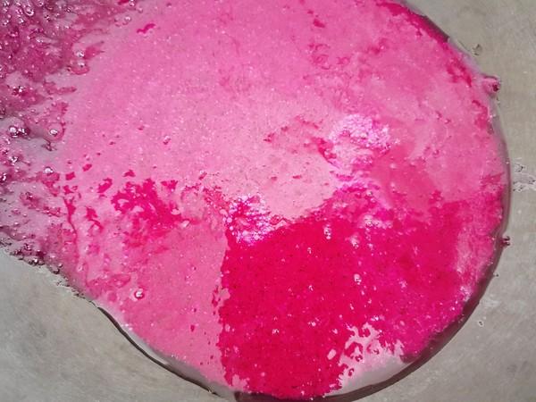 火龙果▲它是“通便果”，吃一个轻松排空黑宿便，屡试不爽，比开塞露要好