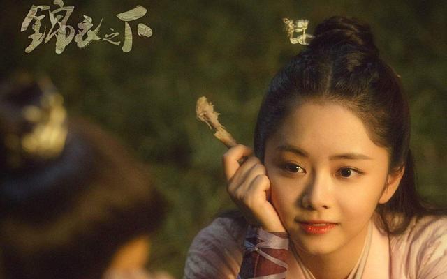 「迪丽热巴」最受欢迎演员评选，热巴垫底，王一博仅排第八，榜首实至名归