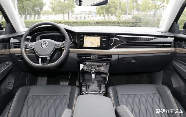 『大众帕萨特』为了销量，从18万跌到13万，5个月卖出46236辆，买它的人不看雅阁
