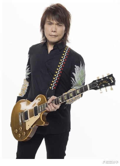 『演唱会』伍佰开演唱会插不上嘴，歌坛最后一块“遮羞布”，能否拉开