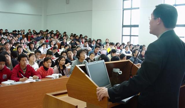 招聘|专科院校毕业生，想找一份年薪过10万的工作，是“异想天开”吗