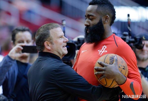 詹姆斯·哈登|1换7！美媒曝哈登新交易方案，超级三巨头要诞生了