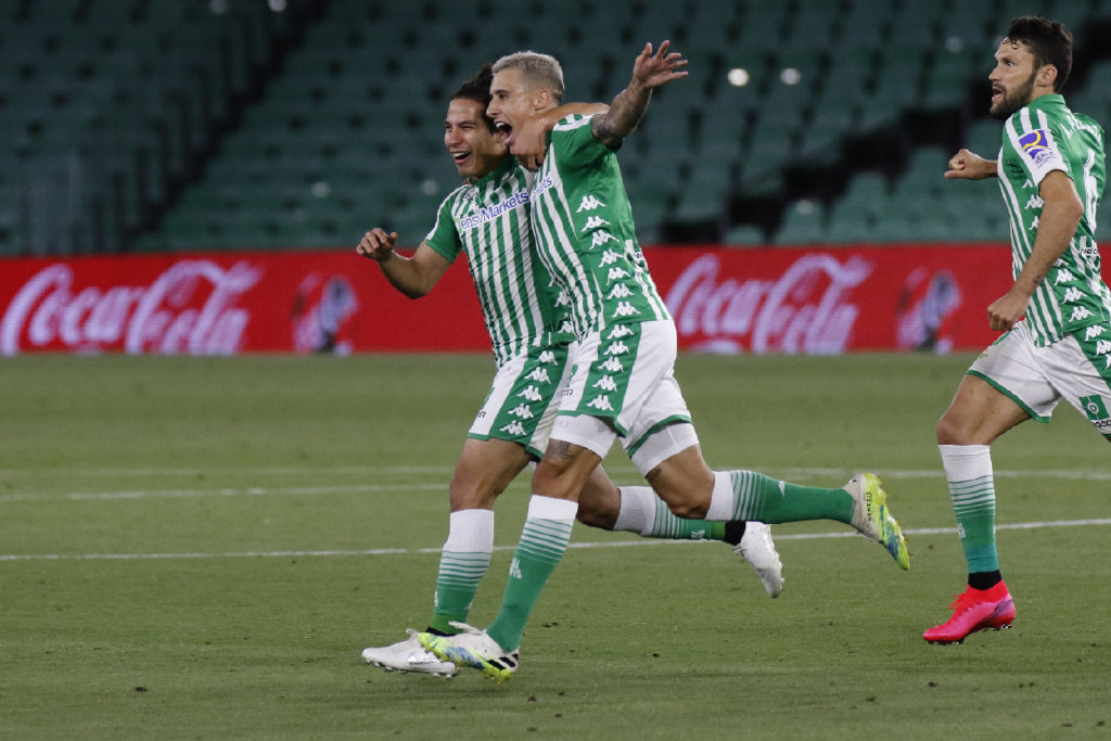 格拉纳达■5分钟3球+疯狂2-2！西甲上演神剧情，中资队绝平距欧战区3分！