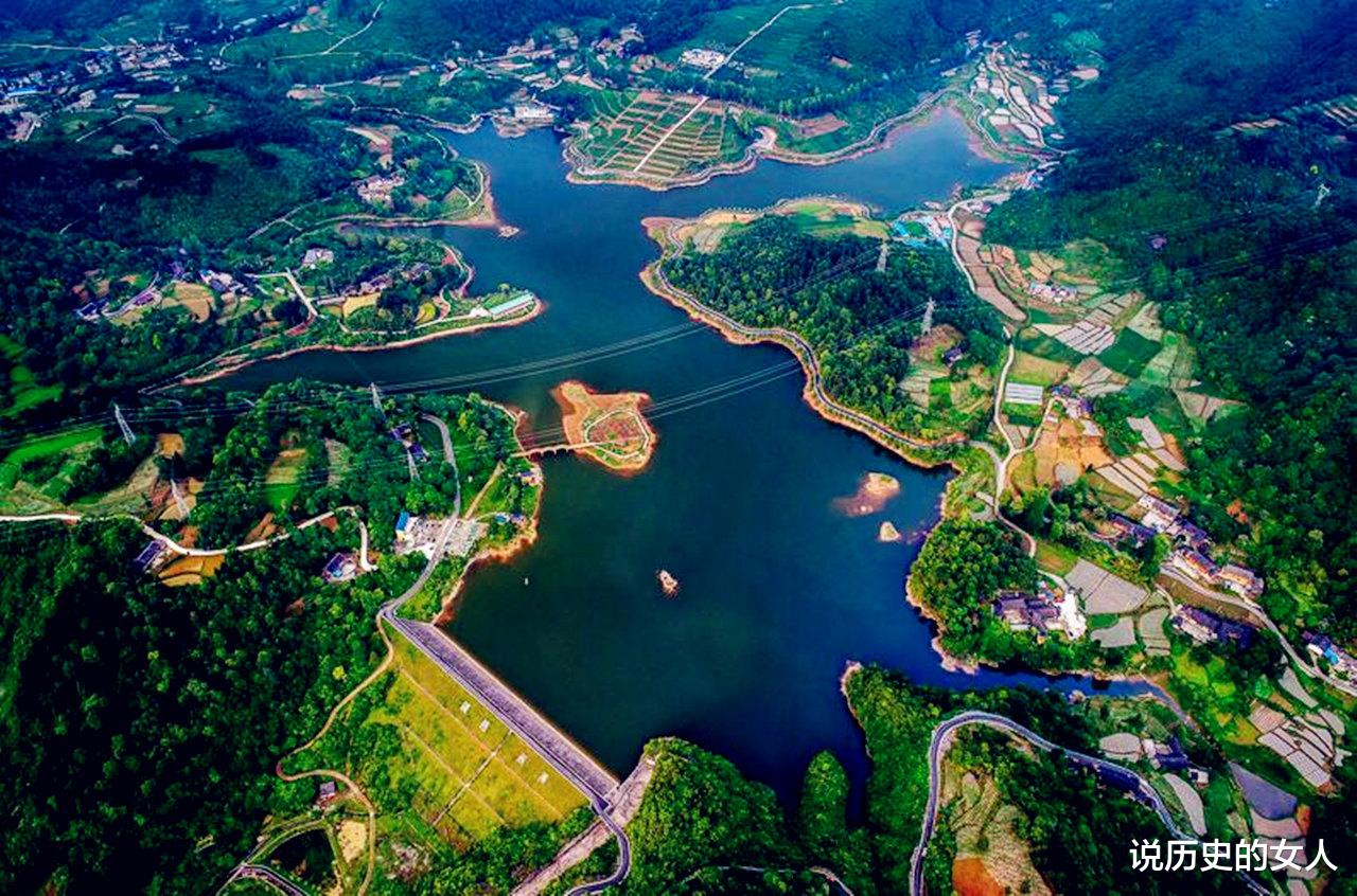 |此县很邪 朝廷命官来一个死一个 他用孔明“空城计”才破解背后真相