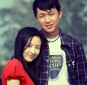 [潘粤明]8天前，“冤大头”潘粤明发了一张图片，狠狠“打脸”董洁