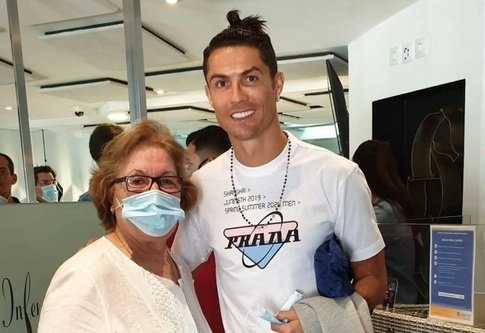 『C罗』尤文迎来坏消息！C罗违反防疫规定，或被再次隔离无缘意大利杯！