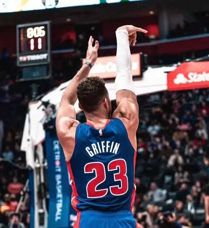 【布雷克·格里芬】赛季报销的状元终于现身了！消失三个月，他却变回了白魔兽