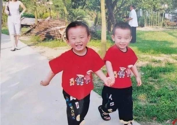 清华大学|今年有两对特别厉害的双胞胎考生，尤其有一对分数相同考清华