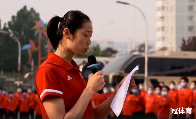 郎平■中国女排三大喜讯！郎平弟子连获大奖，30岁老将再添新动力