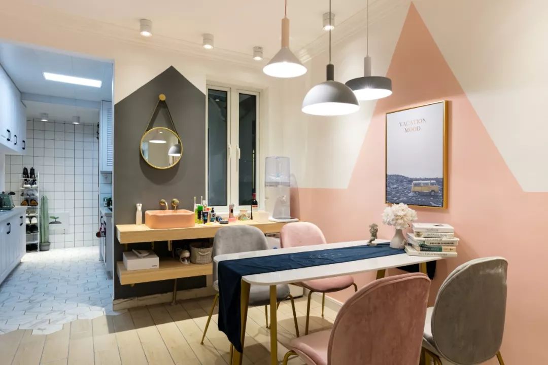 『』90后妹子买下60㎡老破小，重新布局，变身时尚单身公寓！太温馨了