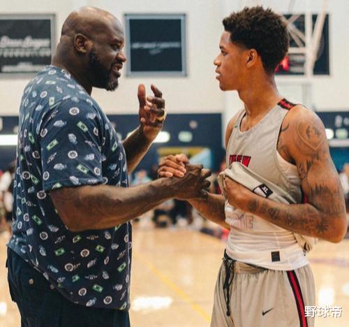 奥尼尔|年少成名的奥尼尔之子,比胖虎还大半岁,为何直到现在还没参加选秀?