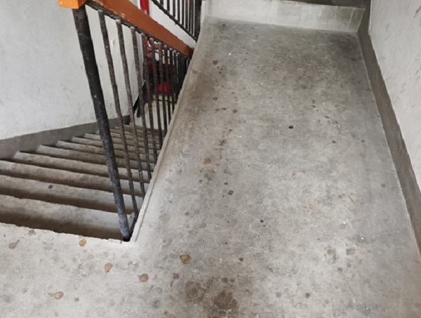 话晴空|南京一对小情侣，双双自杀在出租屋中，邻居：男的上班女的不上班