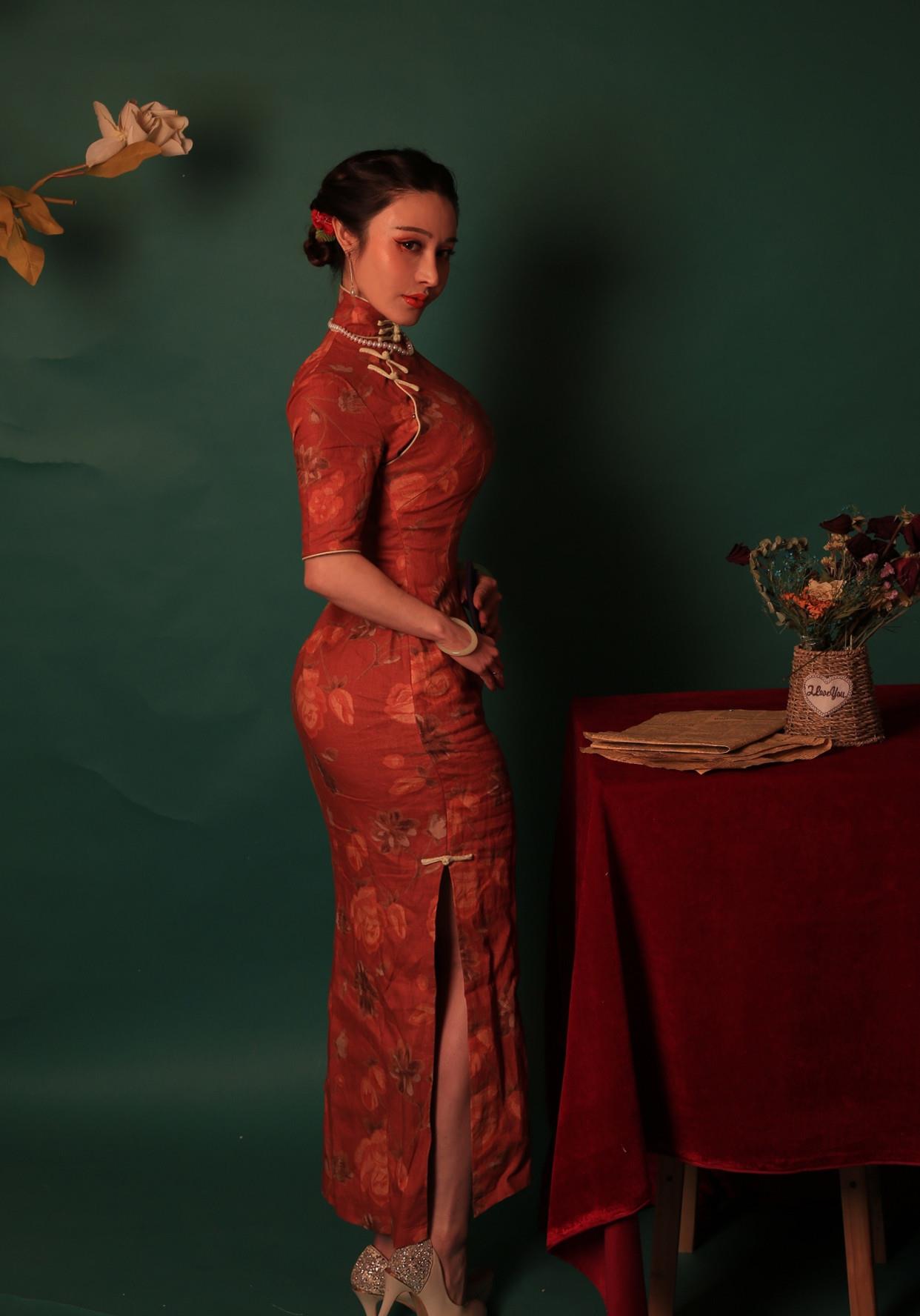 怀孕|山东“最强壮女中医”怀孕了,还怀疑女子练肌肉不能怀孕?