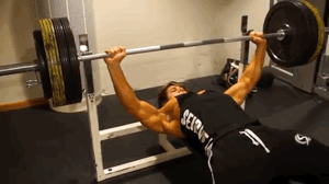 |小伙坚持每天做300个俯卧撑，结果....