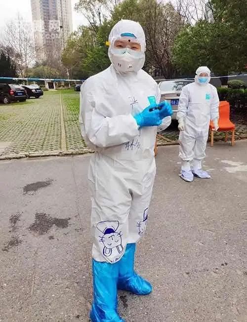 『李小平』小伙“大连”要回大连啦!五架包机编队飞行,531名“大连白衣英雄”明天回家!