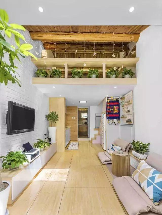 ##20㎡小复式公寓爆改，榻榻米客厅太实用！硬是住出两室一厅的感觉