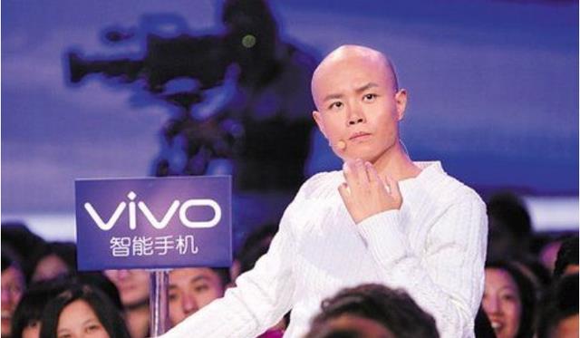 乐嘉|从金牌主持沦落到街头商演，如今出家为僧，45岁乐嘉做错了什么？