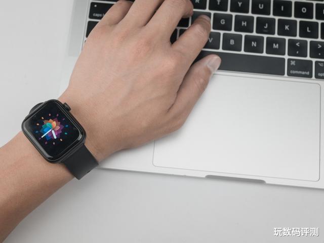 智能手表|入门级智能手表，体验过后竟带来千元级体验，国产这次争光了