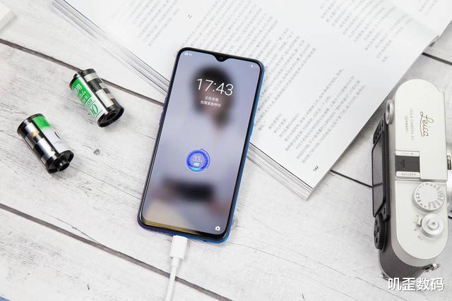 【realme X】跌至1799元，256GB+6400万四摄，网友依然无动于衷！