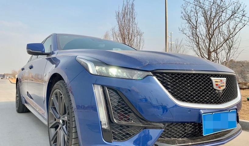 宝马3系|看了宝马3系、奥迪A4，最后32万提辆凯迪拉克CT5，车主：差距明显