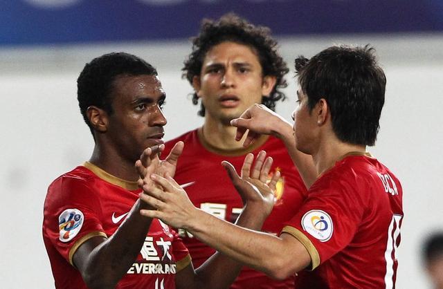 广州恒大|加强版穆里奇和孔卡有望加盟国足，国足要复制13年巅峰的恒大了