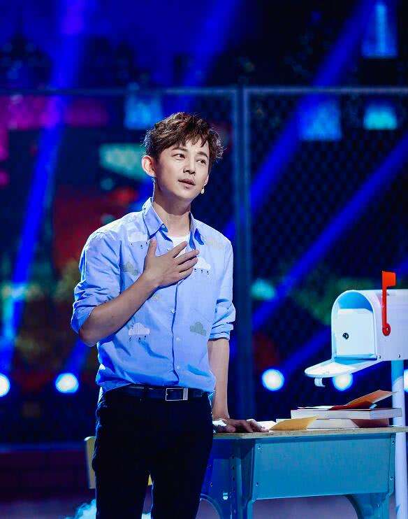 何炅|何老师娱乐圈的“唯一仇人”，见面后全程黑脸，说永远也不会原谅他！