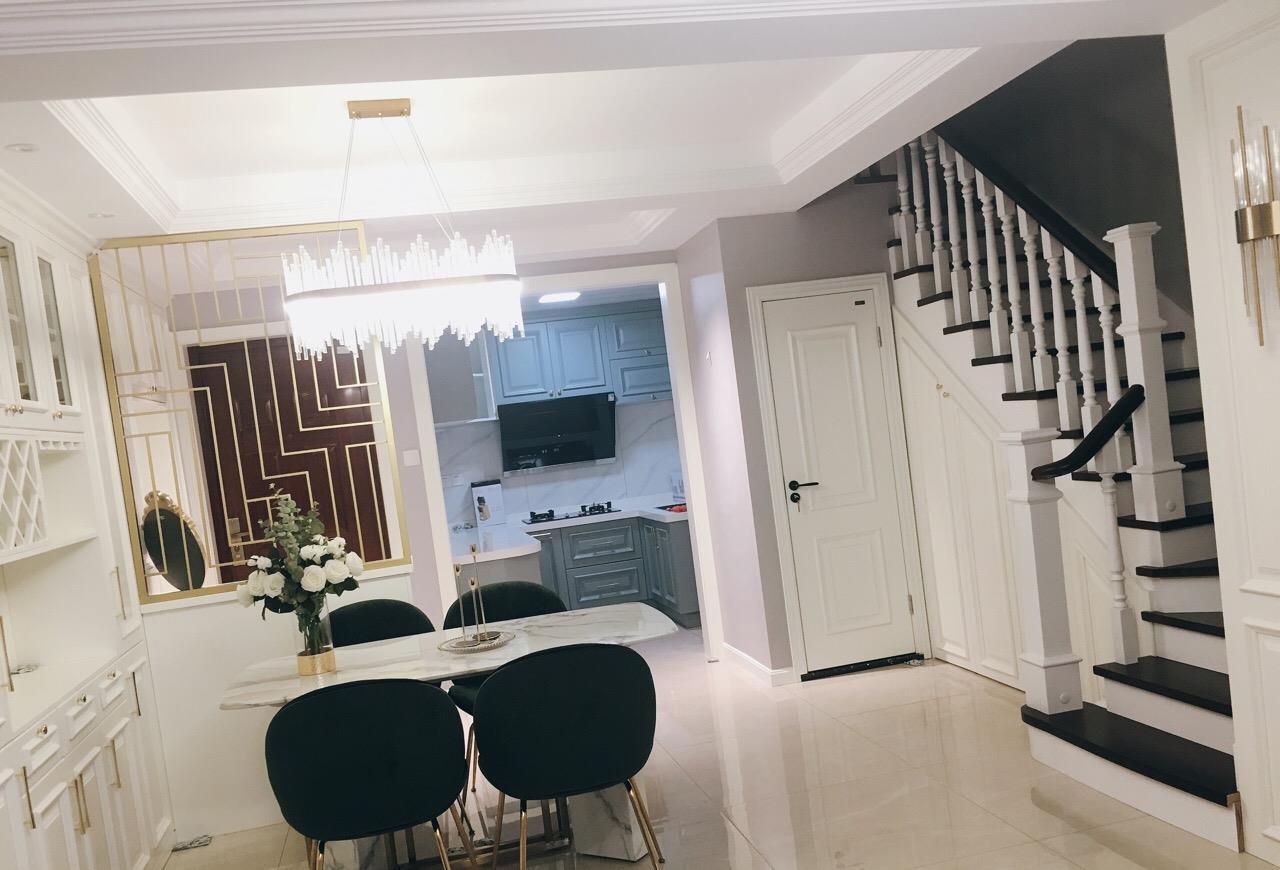 辛苦五个月复式楼完工，超出预算花了33W，效果很漂亮，特别喜欢