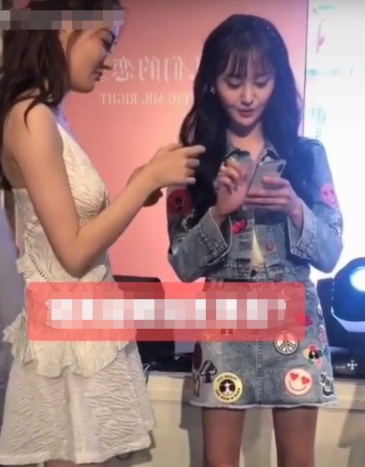 「徐璐」都说胳膊拧不过大腿，当徐璐和郑爽同框，胳膊和腿的差别我懵了！