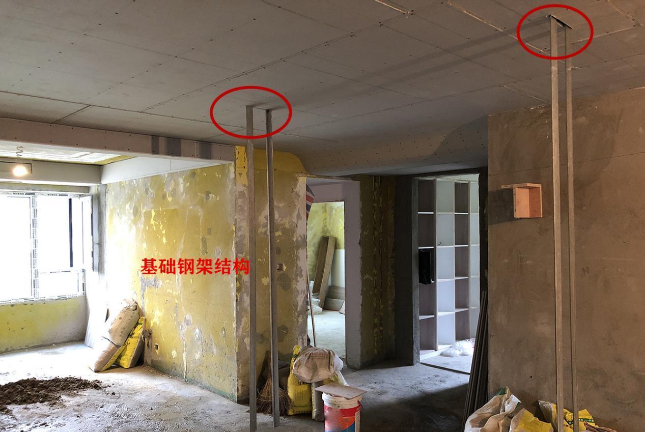 设计师|进门无玄关不要紧，打个2.1米的柜子悬挂吊顶上，储物隔断两不误