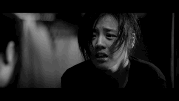 娱乐圈@又一女演员暴瘦成“纸片人”，娱乐圈真把减肥当饭吃啊！