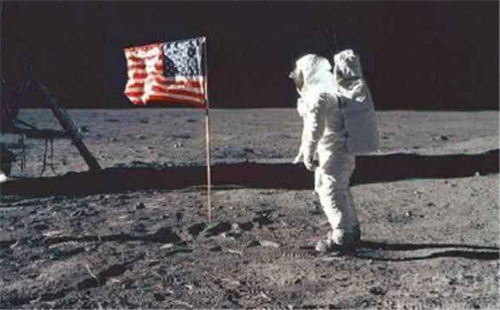 木星■59年前，美国将一只黑猩猩送入太空，返回后却发现情况有些不太对