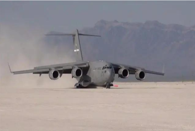 『印度』大批战机从内地赶赴高原，军方取消前线官兵的休假，战争进入倒计时