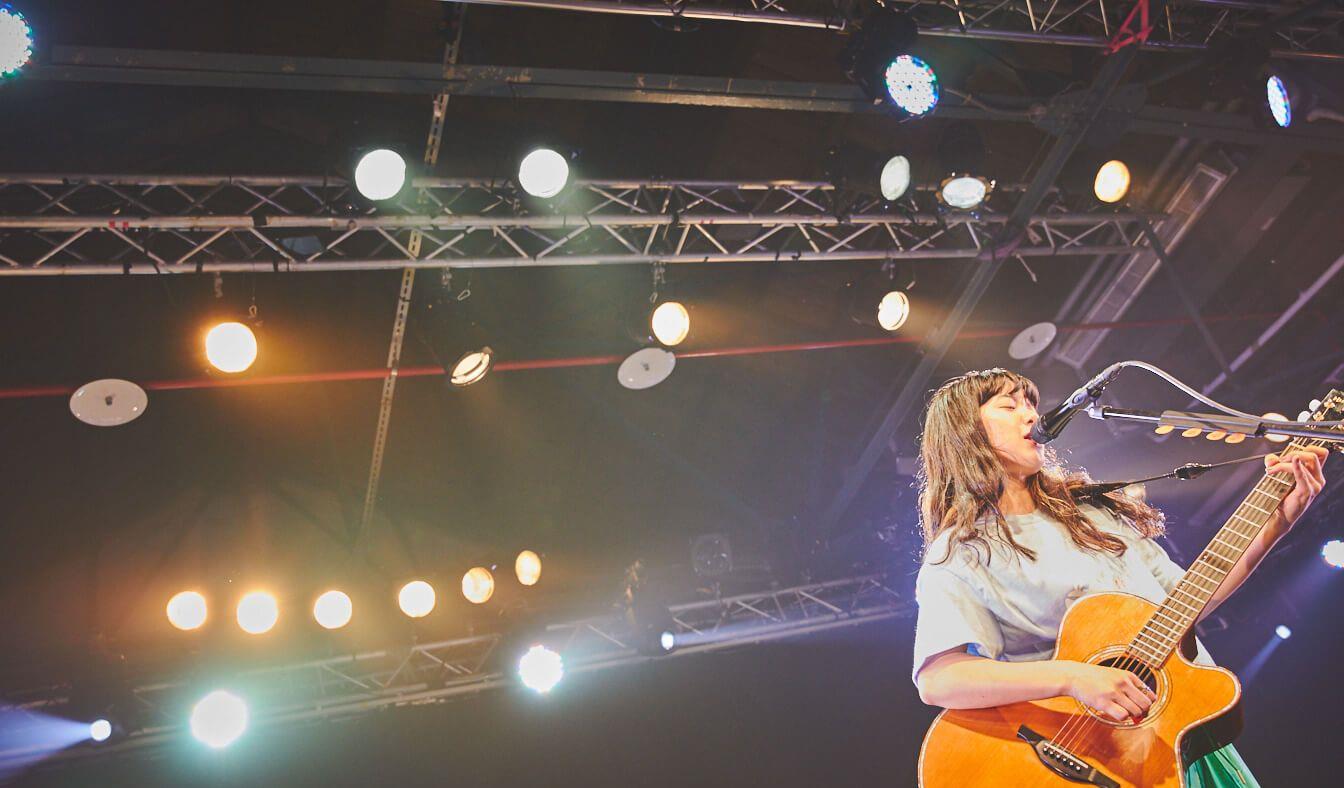 爱缪■巡回演唱会延至明年,爱缪举办免费线上无观众演唱会,实力宠粉