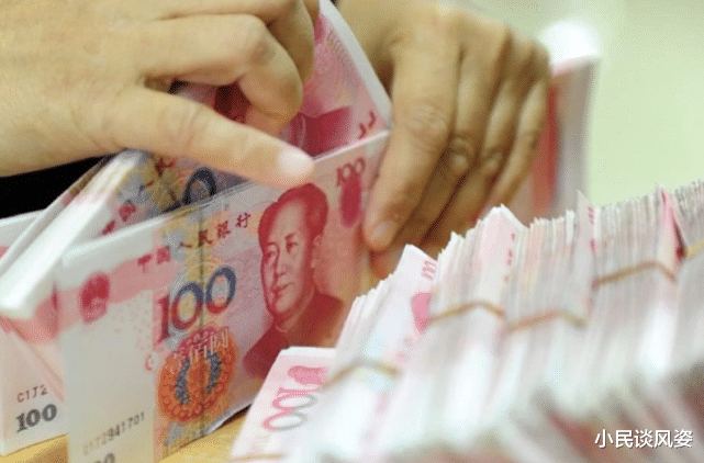 『利息』放在银行多少钱可以不用工作？内部员工：存到这个数，月利息1万！