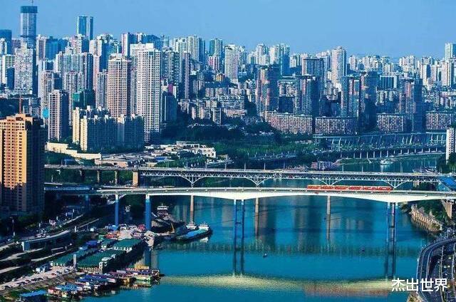 穷游|中国适合“穷游”的3座城市，景美消费低，西部两座城市成功上榜