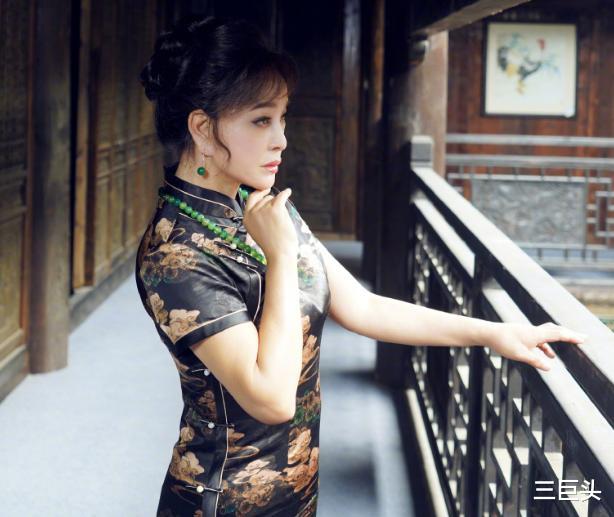 刘晓庆|刘晓庆新片杀青，65岁强扮18岁少女，看到定妆照后瞬间清醒