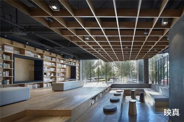 映真|新华书店遍布全国各地，不以赚钱为目的，它如何存活到现在？