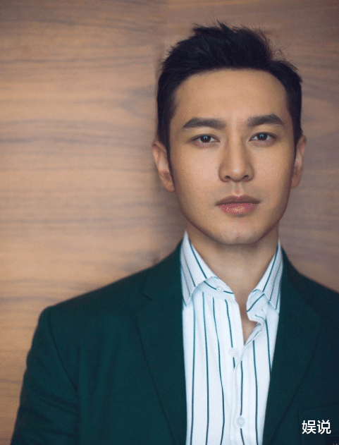 黄晓明儿子正脸照公开,小海绵颜值引热议,父母有无整容一目了然