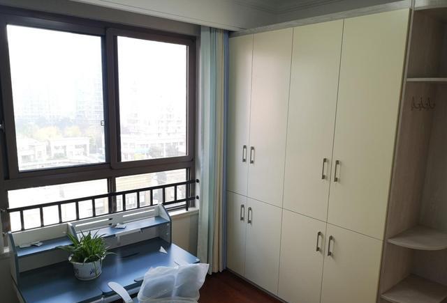 |硬装部分刚晾味好，媳妇又花了2万定制了柜子，这样搭配好看吗？