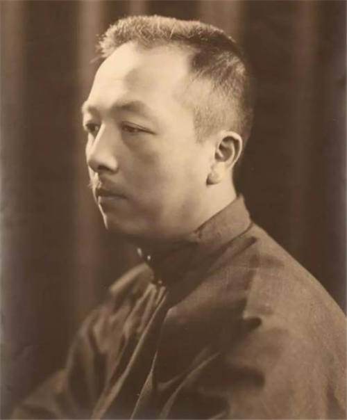 『刘半农』他创造1个汉字,被中国女性骂到3年不敢上街,如今人人都离不开它