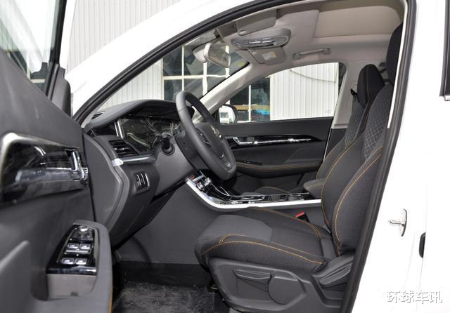 加價提的國產SUV：奔馳級別內飾，配26寸巨屏，起步6.9萬-圖5