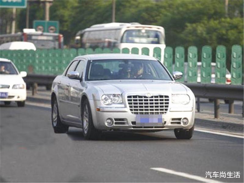 陈佩斯|潘长江、蔡明、冯巩、陈佩斯的座驾对比，网友：他才是真正的艺术家！