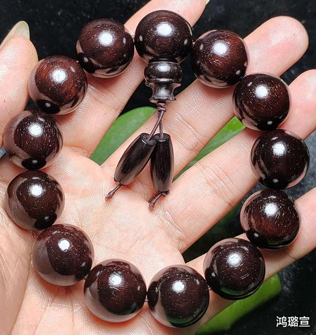 「」文玩佛珠手串界3大巅峰品类价值对决！结局是玩家没有想到的！