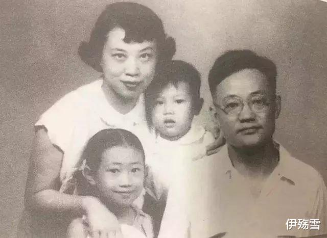 伊殇雪|百岁老人的爱恋，和妻子相伴28年，骨灰放枕边共眠33年