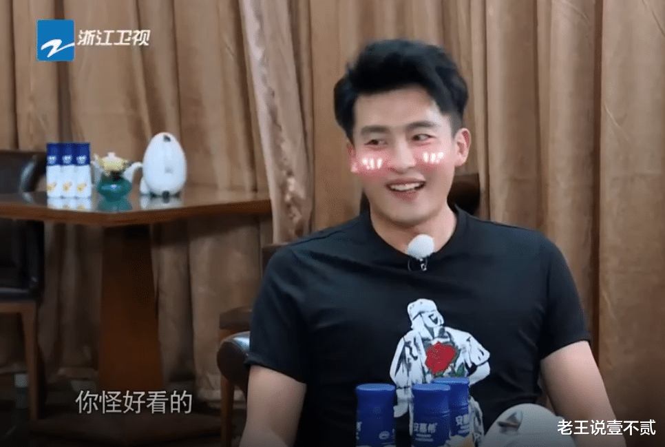 爱情公寓|爱情公寓上跑男，听到李金铭称呼陈赫时的2个字：粉丝瞬间泪目