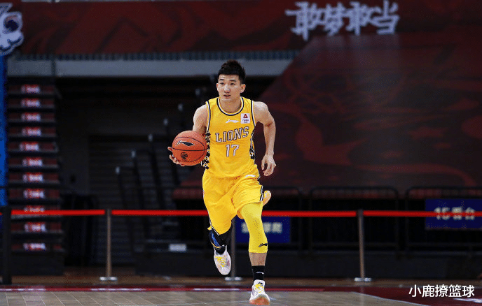 赵继伟:再见赵继伟、方硕!两大本土新星齐爆发,中国男篮后卫线迎来更新