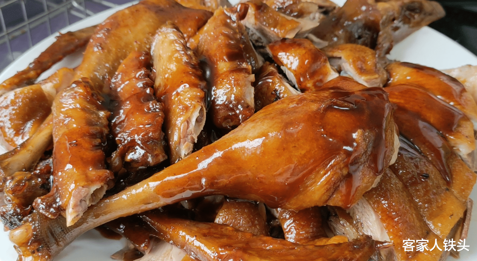 面条|广式碌鹅的家常做法，皮香肉滑，简单又好吃，一次做1大只不够吃