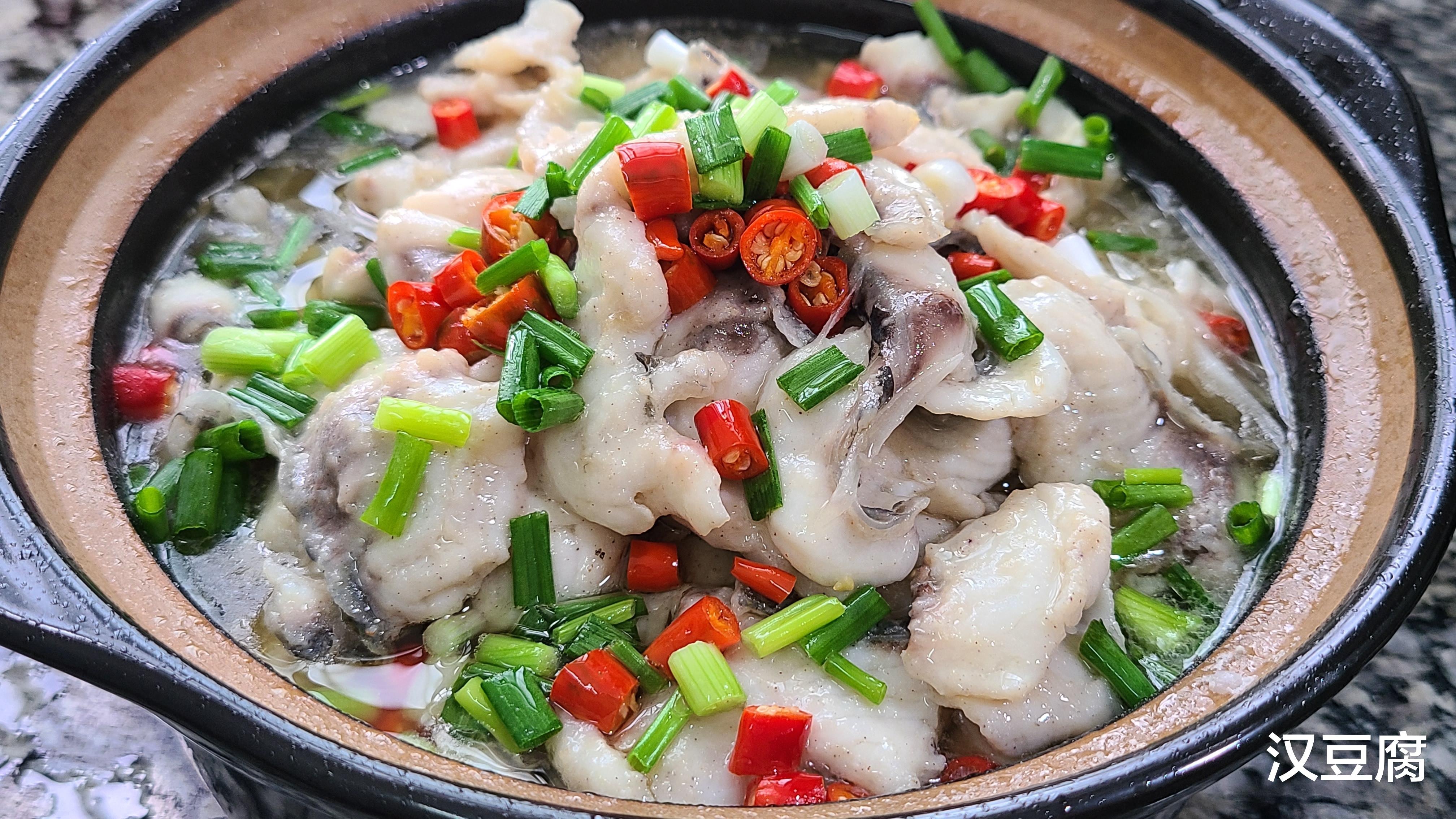 萝卜|这一道萝卜炖鱼太香了，味道鲜美做法简单，好吃又便宜