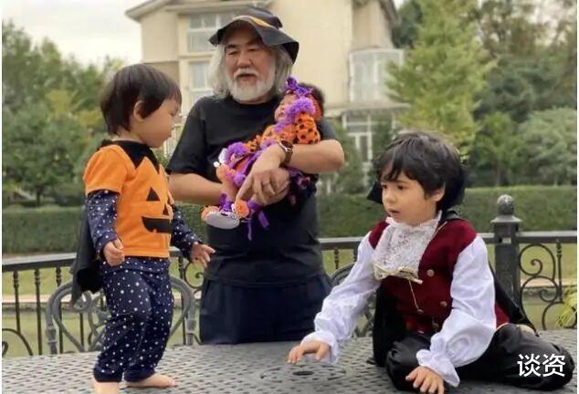 粉色|张纪中小娇妻穿汉服秀魔鬼身材，产后身材恢复好，却被批太暴露